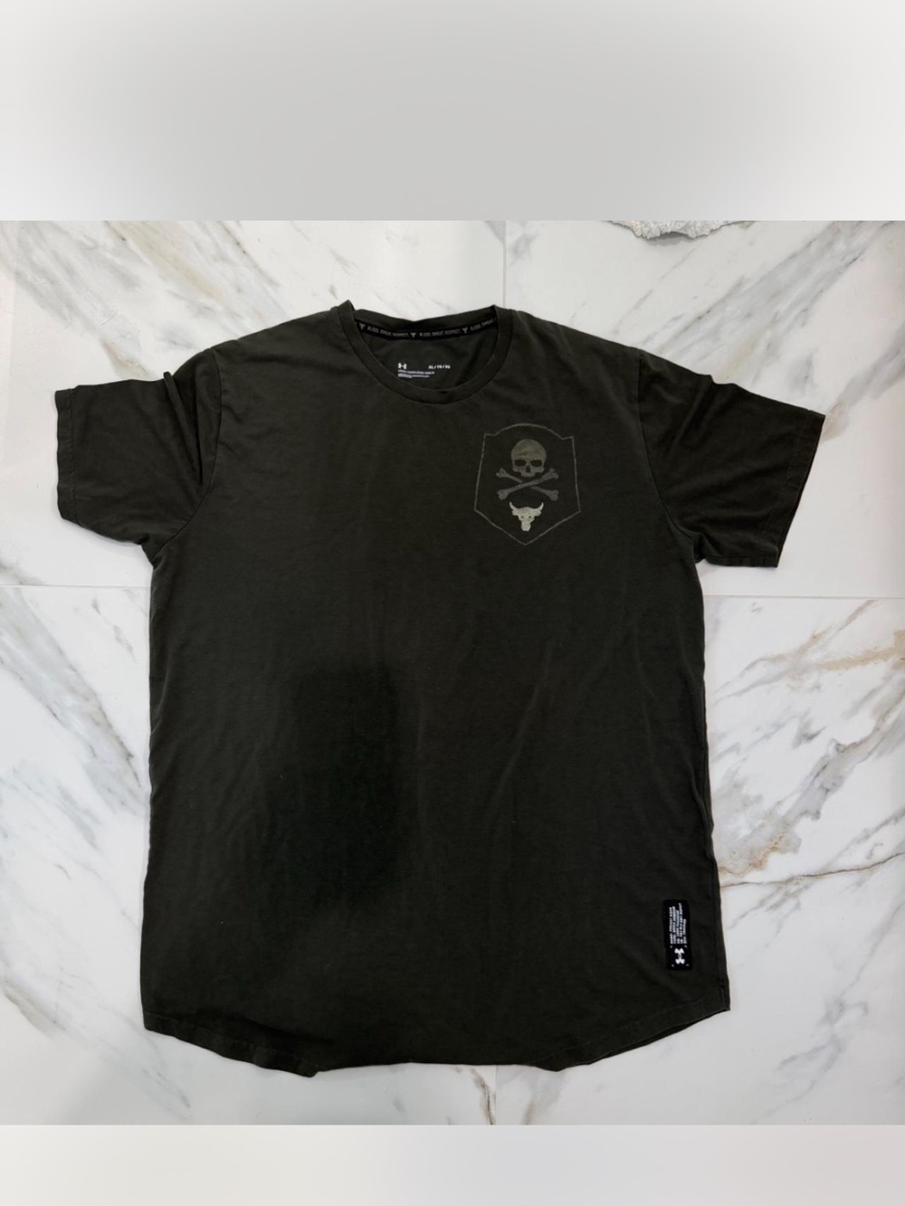 Under Armour Project Rock Men’s Black Skull Graphic Short Sleeve Tee - Picture 3 of 6